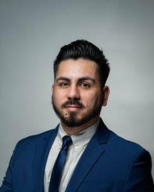 Headshot of Ernesto Esparza