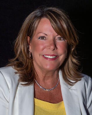 Headshot of Allison Capone