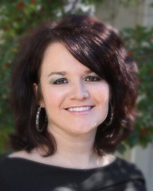 Headshot of Amy Elrod