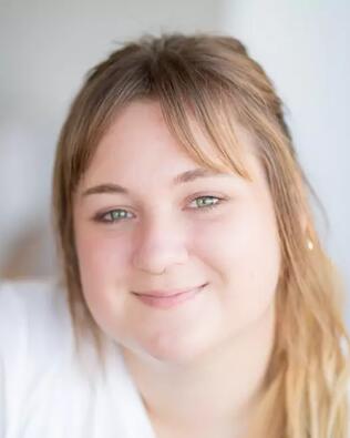 Headshot of Miki Swanson