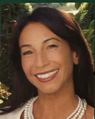 Headshot of Kimberly Savignano