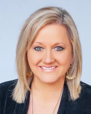 Headshot of Karen Edwards