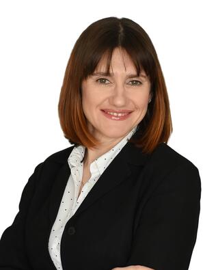 Headshot of Mariana Luchka