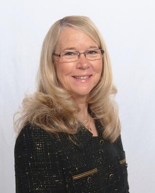 Headshot of Ruthie Welch
