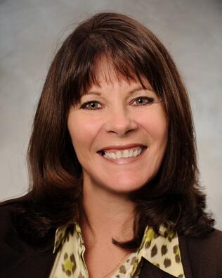 Headshot of Pam Kelly