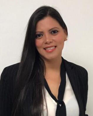 Headshot of Fabiola Saravia