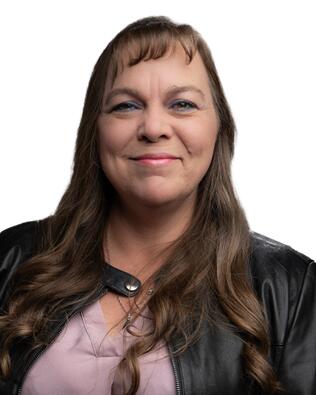 Headshot of Lisa Stilson