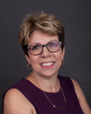 Headshot of Laura Green