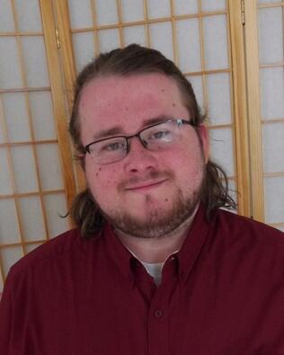 Headshot of Garrett Thompson