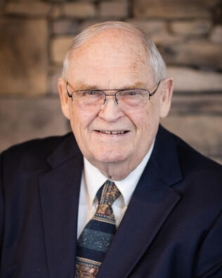 Headshot of Gordon Newman