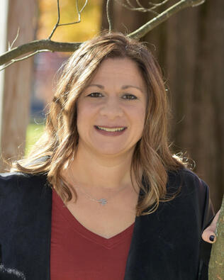 Headshot of Michele Murray