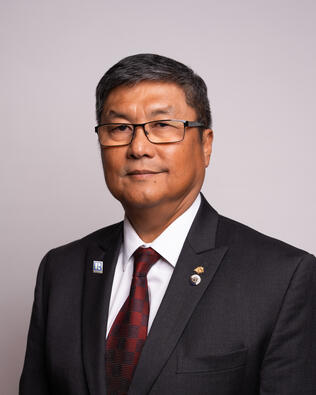 Headshot of Wendell Tomimbang