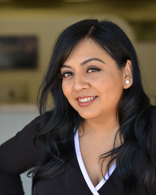 Headshot of SARITA MENDEZ