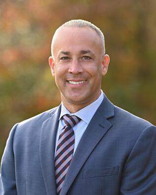 Headshot of Matthew Conde