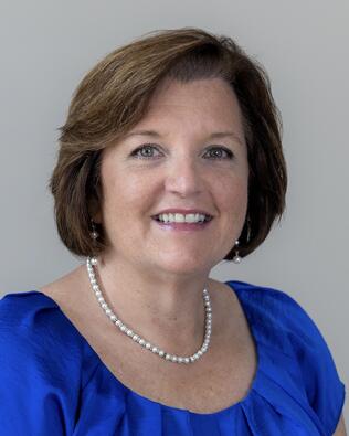 Headshot of Robin Andrews