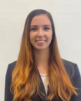 Headshot of Alanna Warner