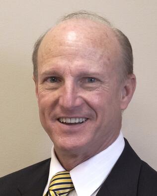 Headshot of Thomas Curtin