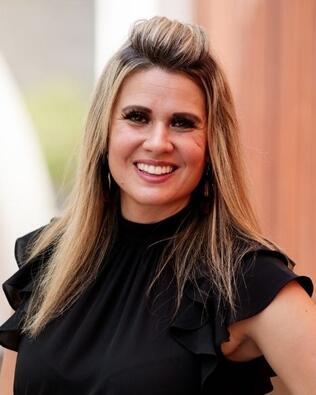 Headshot of Amy Olson