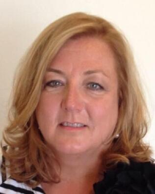 Headshot of Lisa Seay