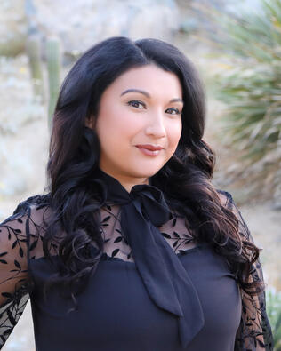 Headshot of Andrea Sifuentes