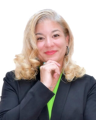 Headshot of Torrie Scott