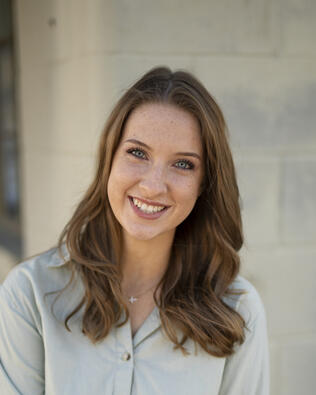 Headshot of Laurian Hernandez