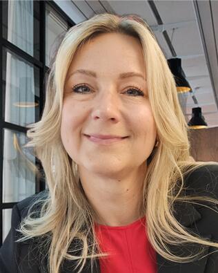 Headshot of Anna Porto