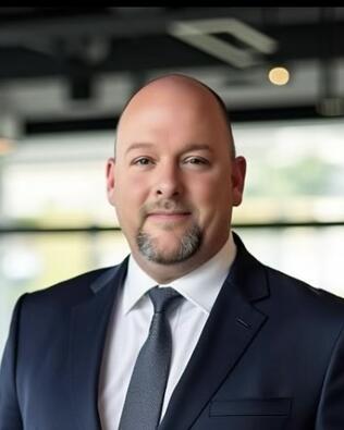 Headshot of Tim Kemp
