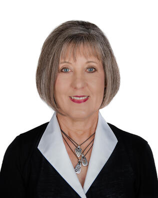Headshot of Deloris Wendling