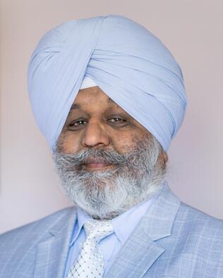 Headshot of Mohinderjit Singh Hothi