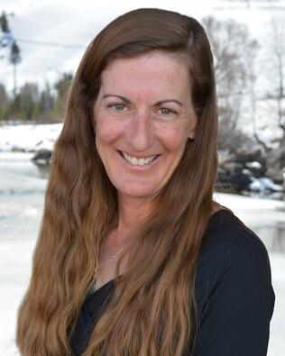 Headshot of Liz Gritschke
