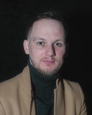 Headshot of Willaim Cody