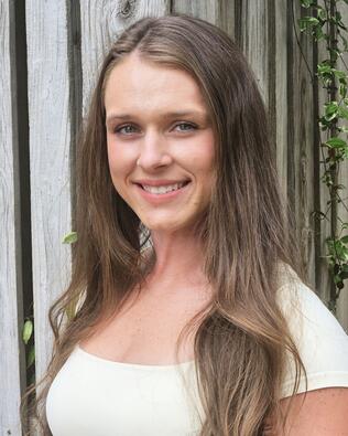 Headshot of Summer Hill