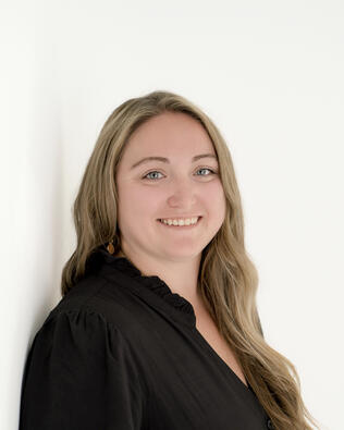 Headshot of Kylie Price