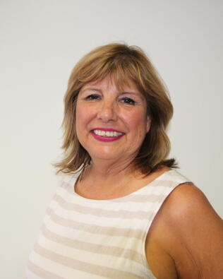 Headshot of Diana Cavanagh