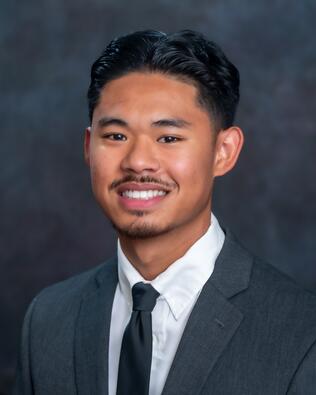 Headshot of Gabriel Galvez