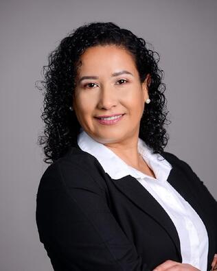 Headshot of Mayra Holland