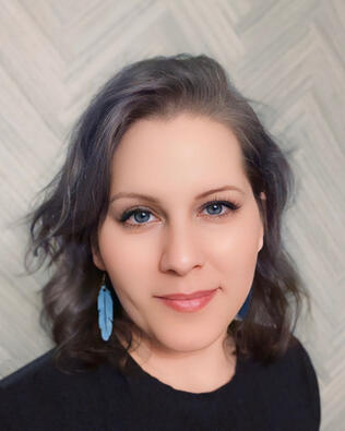 Headshot of Cynthia Bass