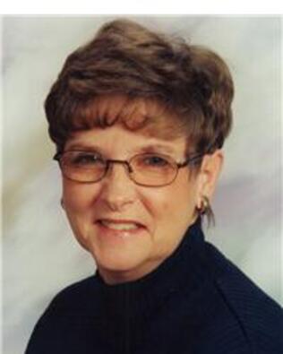 Headshot of Vicki Andrews