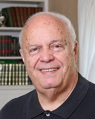 Headshot of Thomas Siso