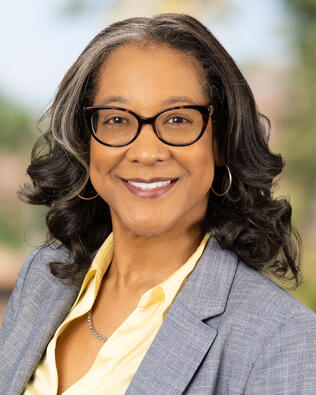 Headshot of Nichole Lumpkins
