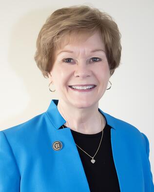 Headshot of Glenna Swiger