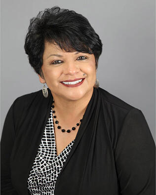 Headshot of Estella Silva