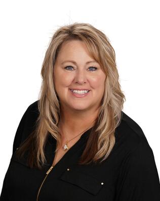 Headshot of Michelle Wuellner