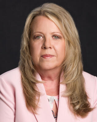 Headshot of Charlotte Blount REALTOR®