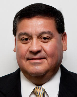 Headshot of Larry Vargas
