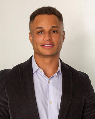 Headshot of Liam Sutherland
