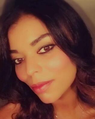 Headshot of Christina Thompson