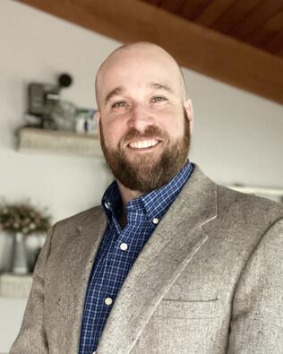 Headshot of Seth Lyda