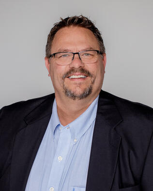 Headshot of Daniel Gundry